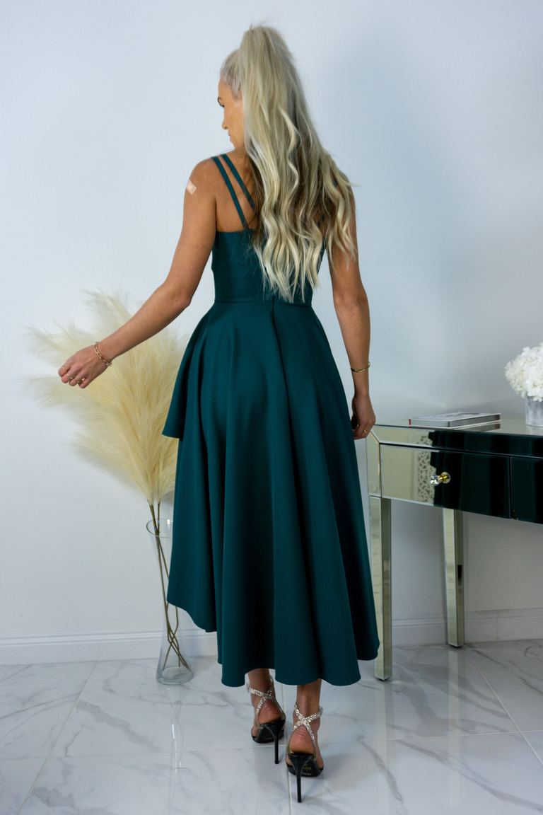 Tumši zaļa asimetriska izlaiduma kleita Caren