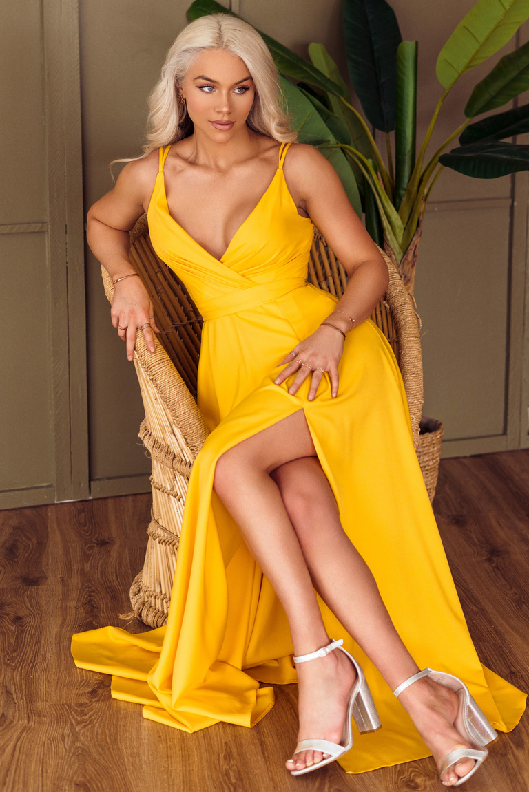Dzeltena maksi kleita ar apkakli Valencia