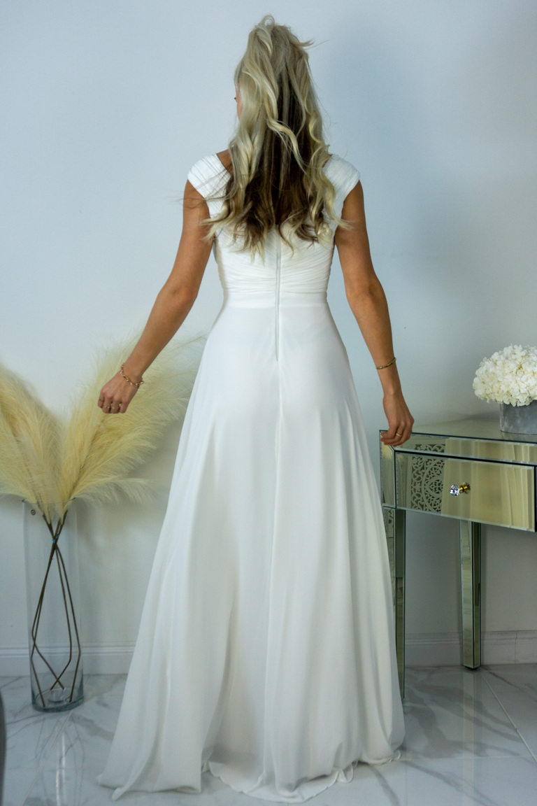 Balta šķēluma kāzu kleita/maksi kleita Teele