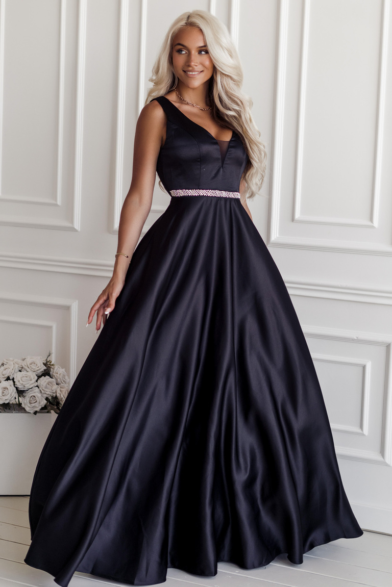 Melna satīna maxi kleita ar izgreznotu vidukli Viktorija