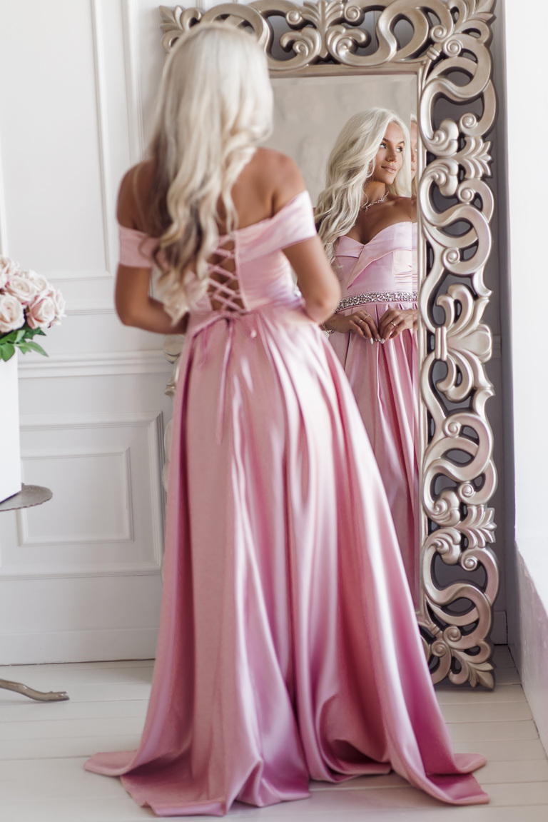 Pelnu rozā satīna maxi kleita Harieta