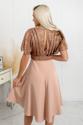 Arzu kleita ar zelta fliteriem bolero