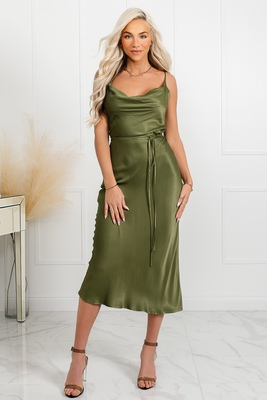 Olīvzaļa satīna midi kleita