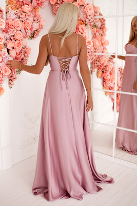 Džuljetas maksi kleita ar gaiši rozā satīna svārkiem