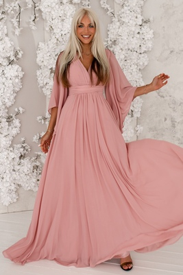 Sloane rozā maxi kleita ar tauriņu piedurknēm