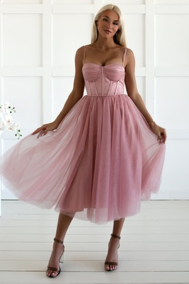 Habiba pūderrozā tilla kleita ar korsetes muguru