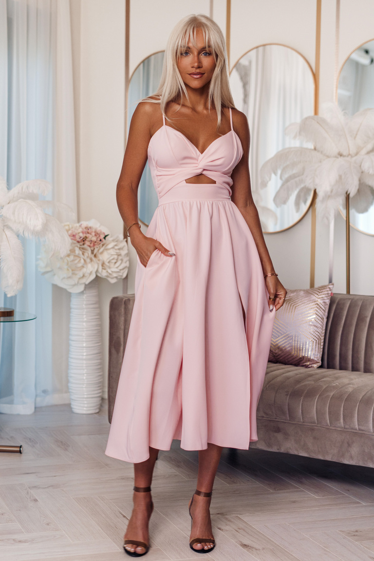 Persiku toņa piegriezuma midi kleita Billur