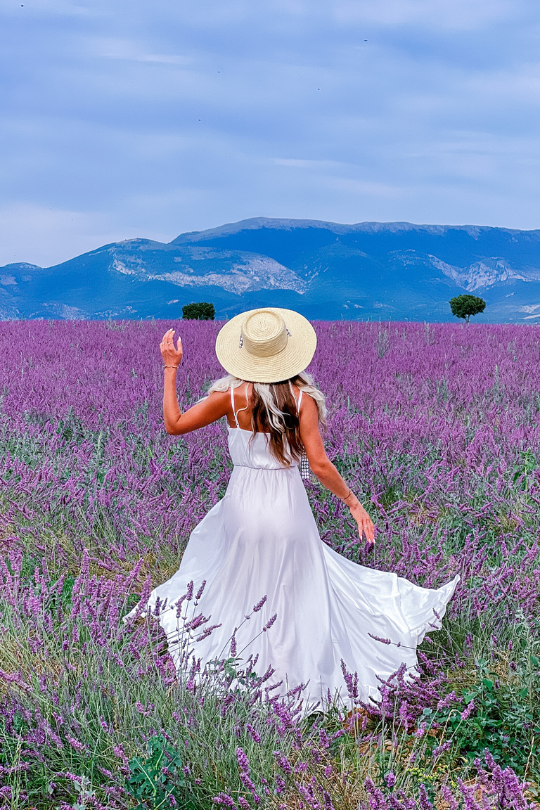 Balta satīna maxi kleita Franky