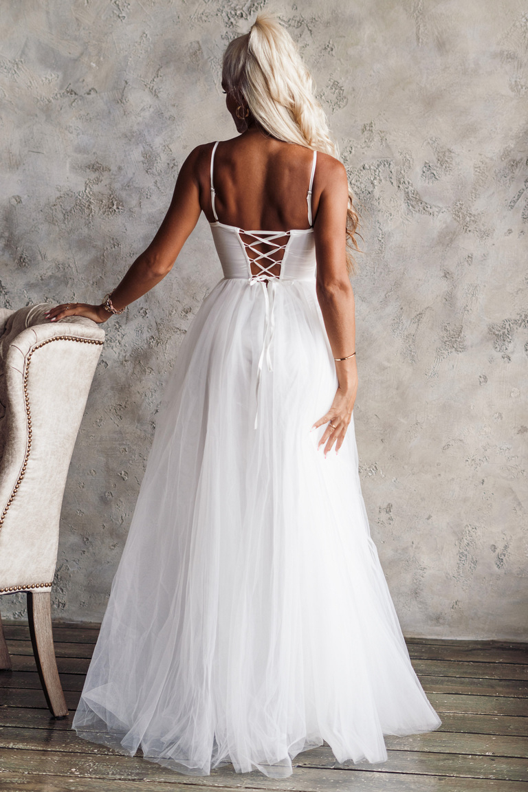 Balta tilla kāzu kleita Habiba