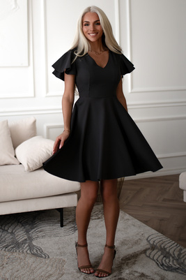 Melna izlaiduma kleita ar volānu piedurknēm Lisell