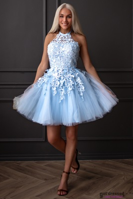 Gaiši zila tilla kleita ar tamborētām detaļām Addison