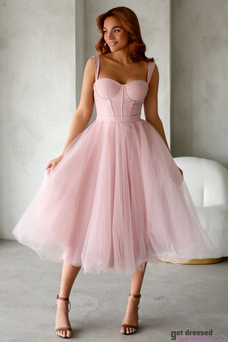 Gaiši rozā tilla kleita ar korseti Katriina