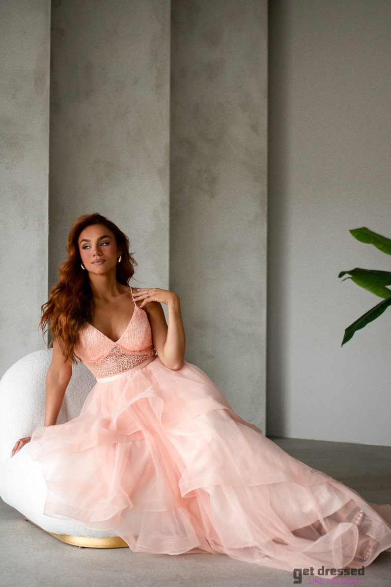 Arinas persiku korsetes muguras princeses kleita