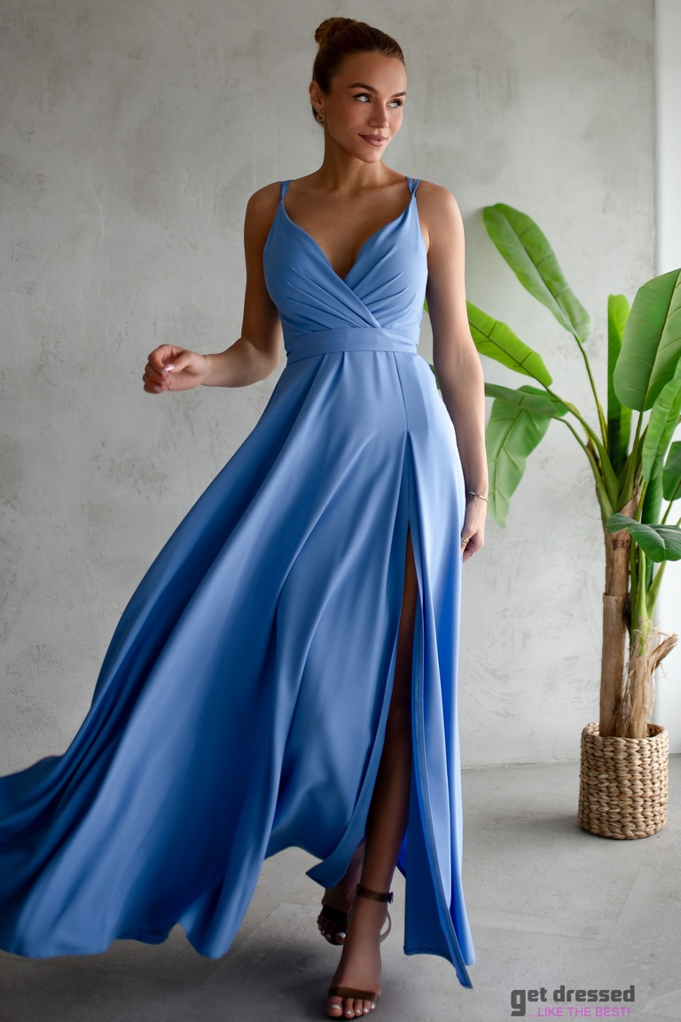 Gaiši zila maksi kleita ar šķēlumu Valencia