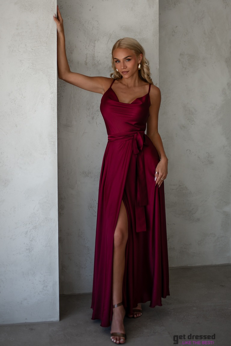 Tumši sarkana satīna maxi kleita Iliana