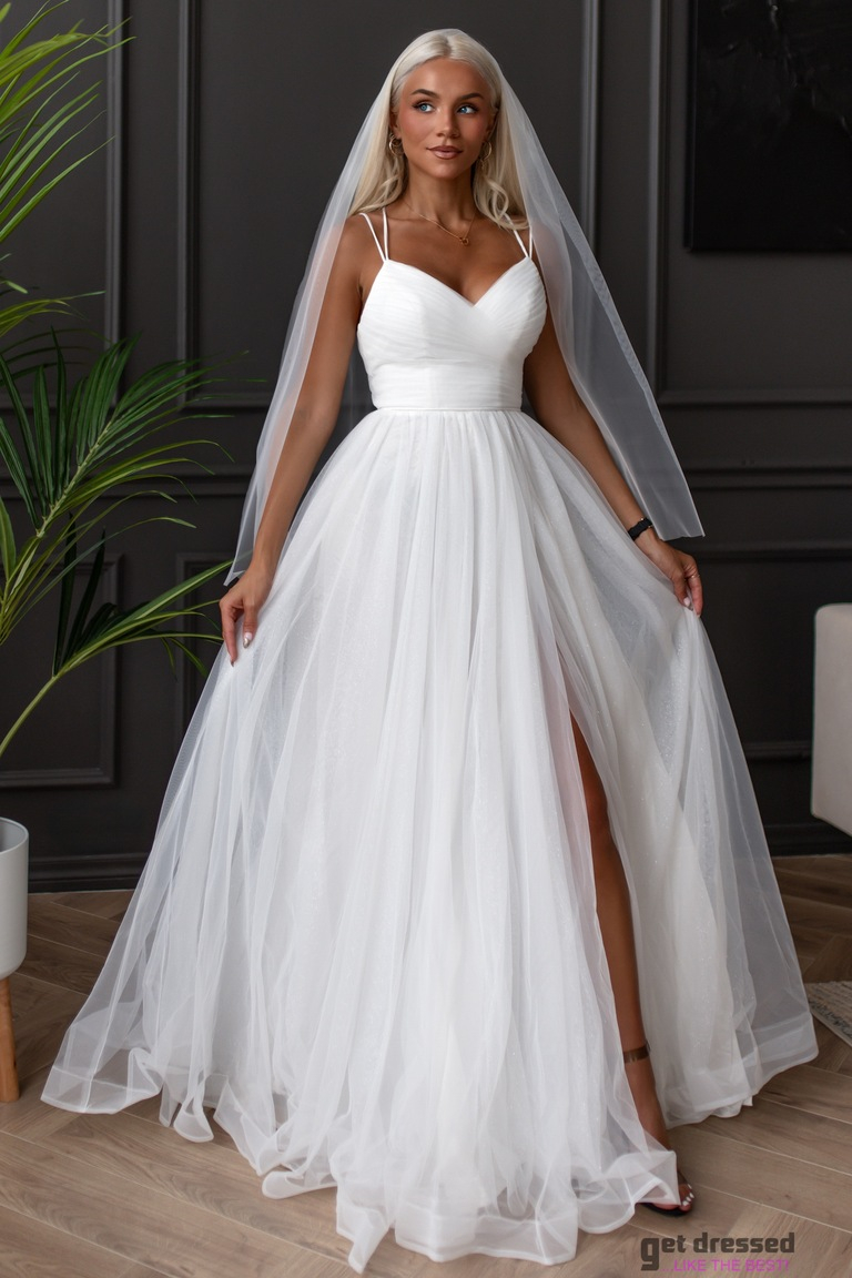 Balta kāzu kleita Heleri