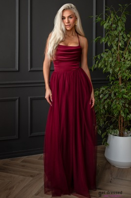 Tumši sarkana vakarkleita Merli