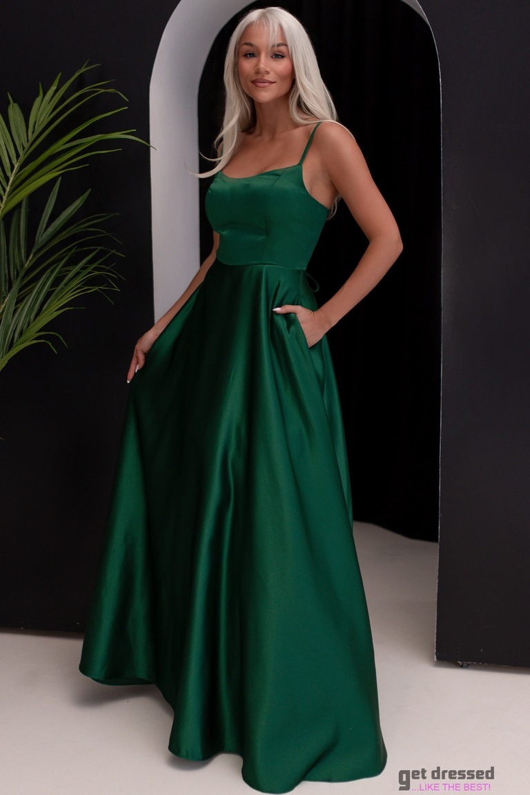 Zaļa vakarkleita Dagmāra