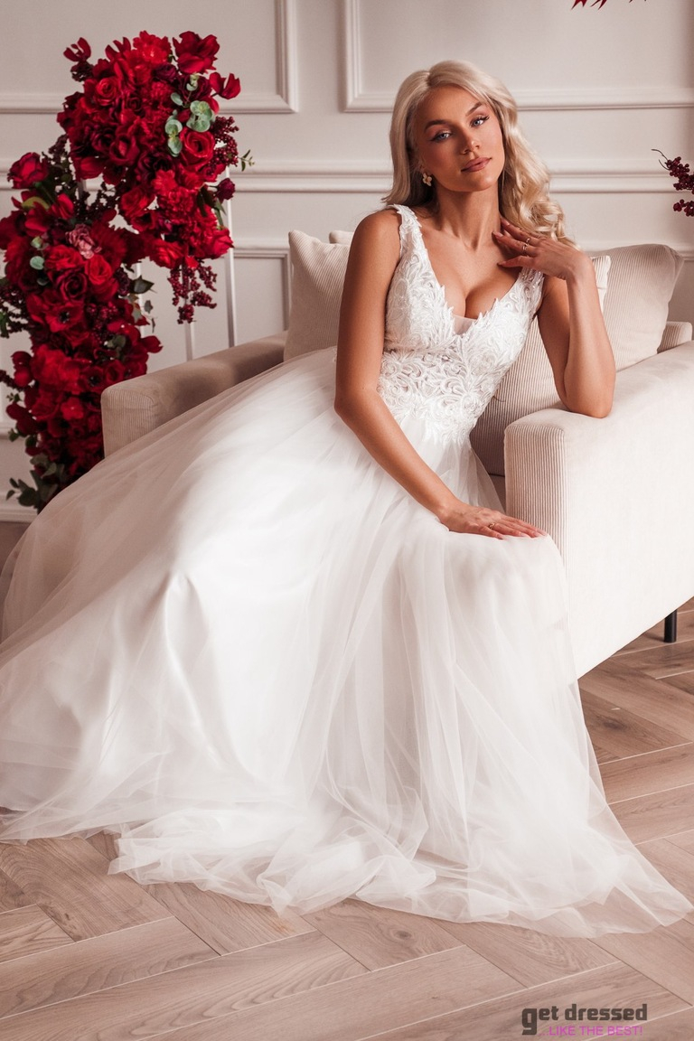 Balta kāzu kleita Justīne