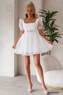 Balta izlaiduma kleita Sindi