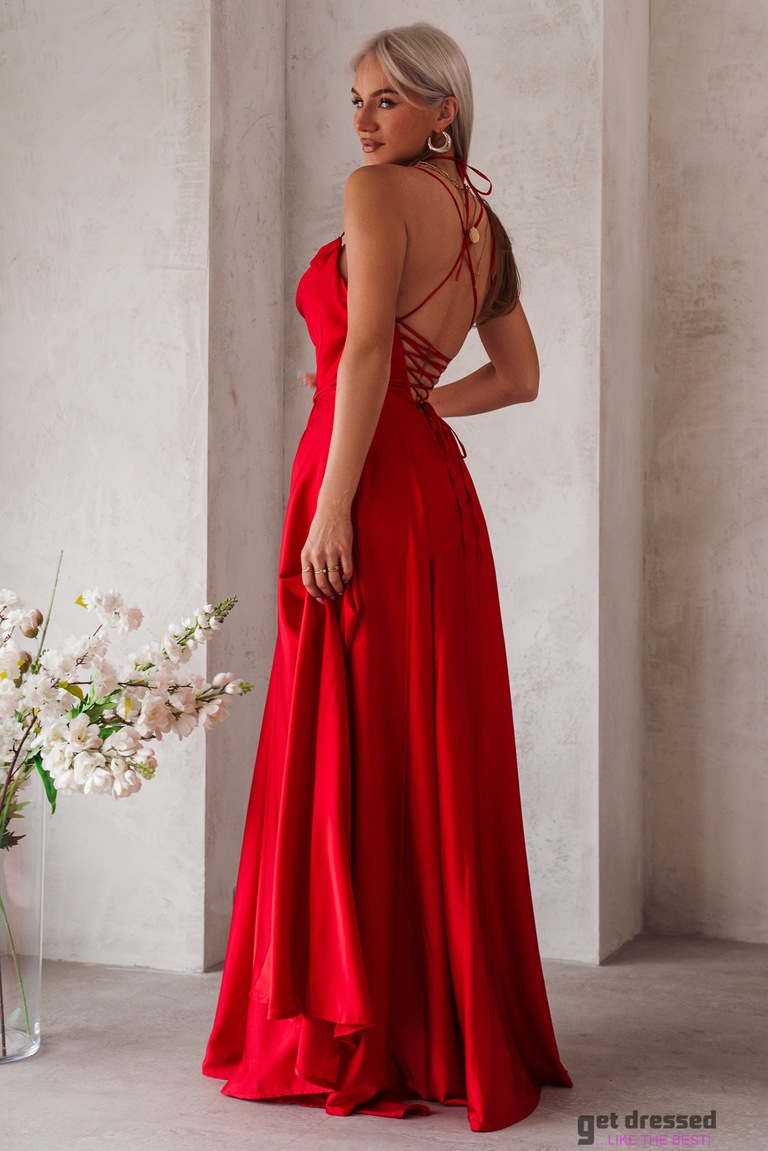 Sarkana vakarkleita Leyla