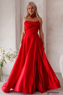 Sarkana vakarkleita Leyla