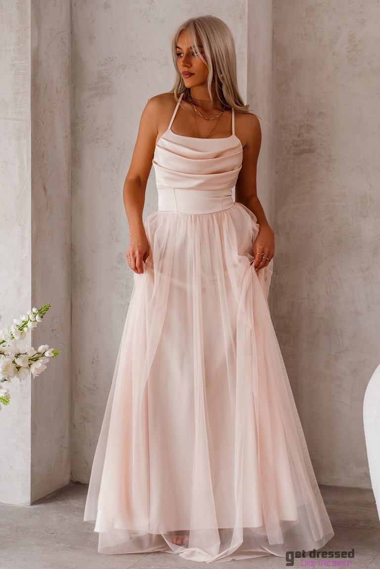 Persiku krāsas vakarkleita Merli