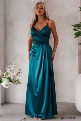 Zaļā garā kleita Salma