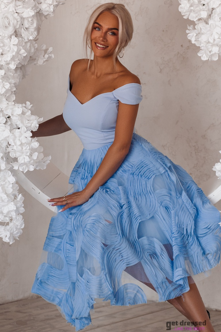 Gaiši zila izlaiduma kleita Keity