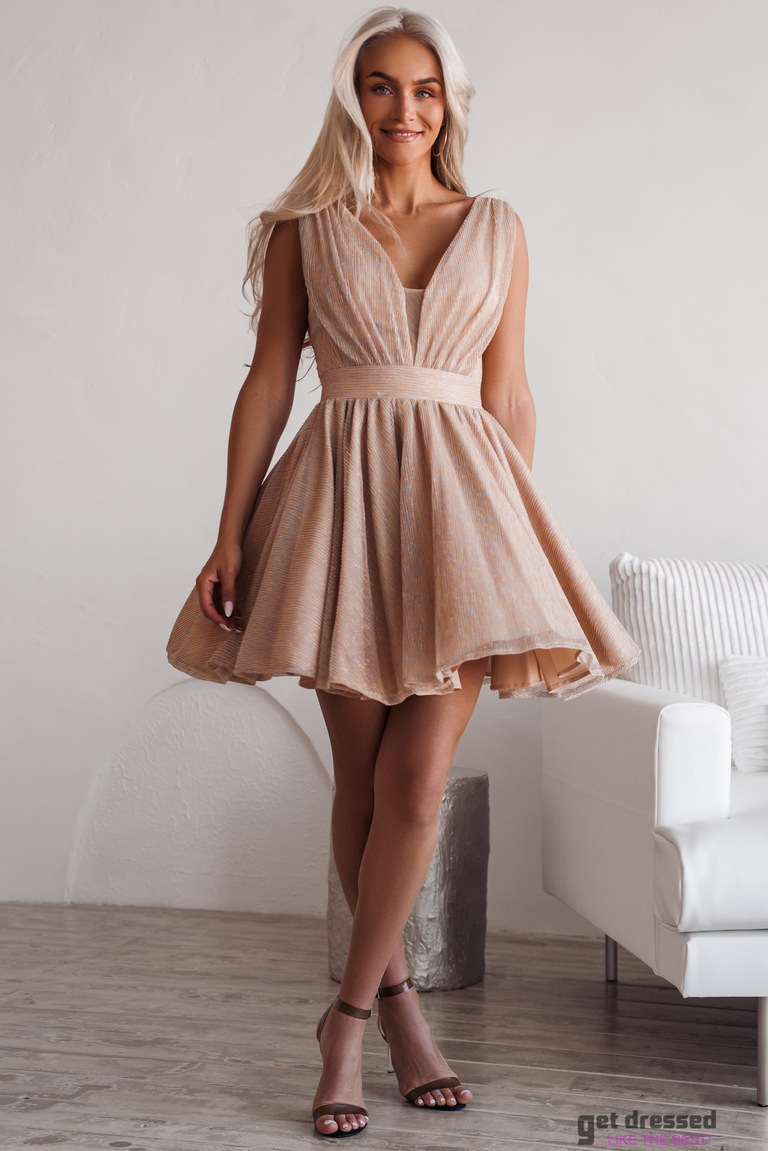 Zeltainā izlaiduma kleita Aleksandra