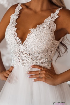 Valge pulmakleit Stefani