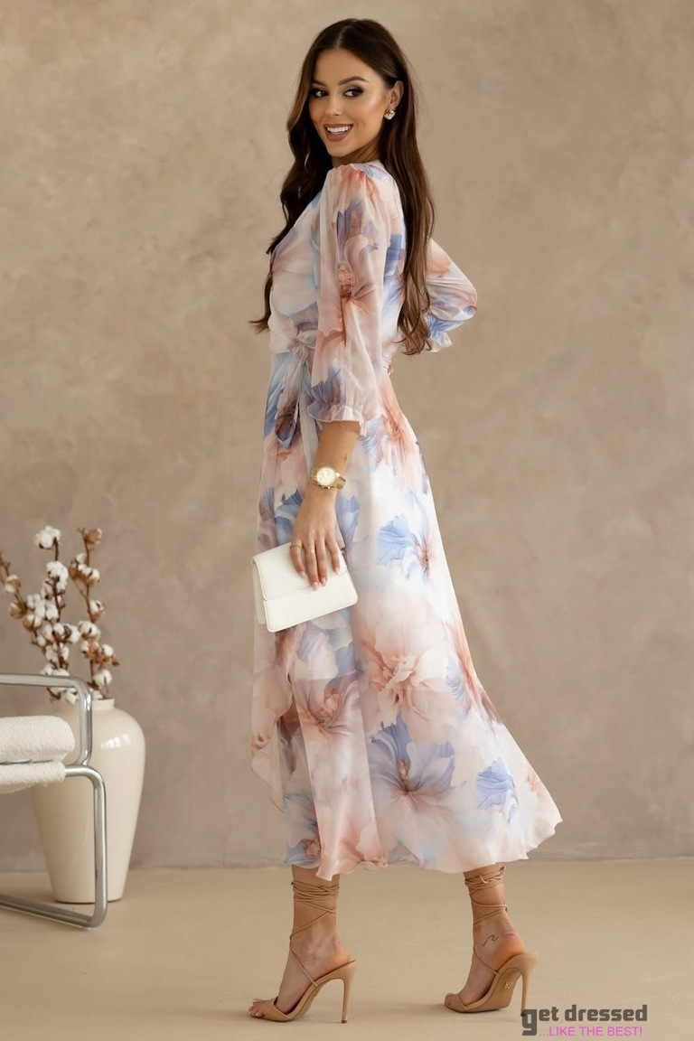 Azize ietīšanas kleita bēšos toņos