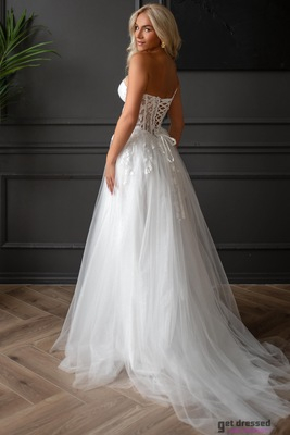 Balta kāzu kleita Kessy