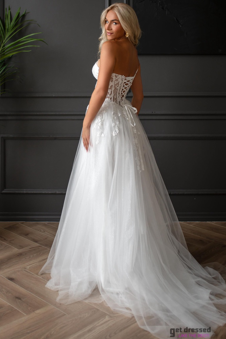 Balta kāzu kleita Kessy