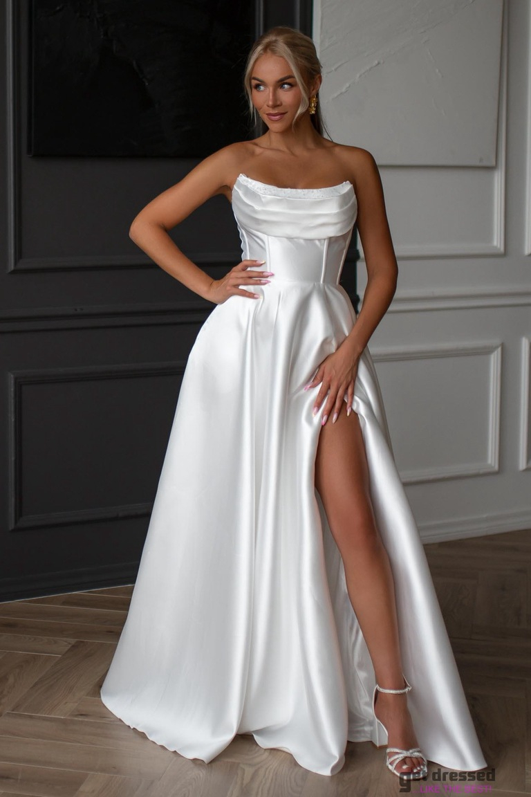 Balta kāzu kleita Merrit