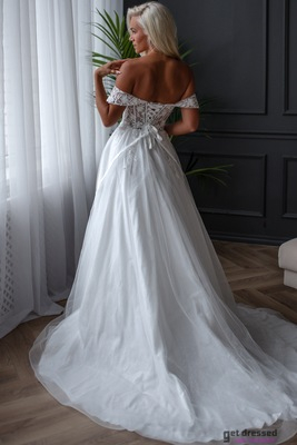 Valge pulmakleit Lucia