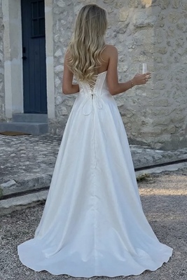 Kāzu Kleita Iris – Balta