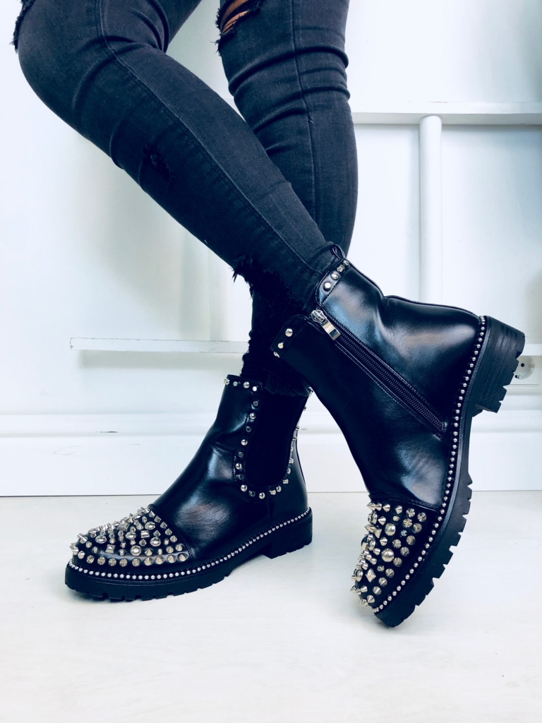 BLACK ANKLE BOOTS