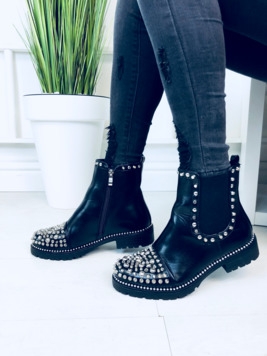BLACK ANKLE BOOTS